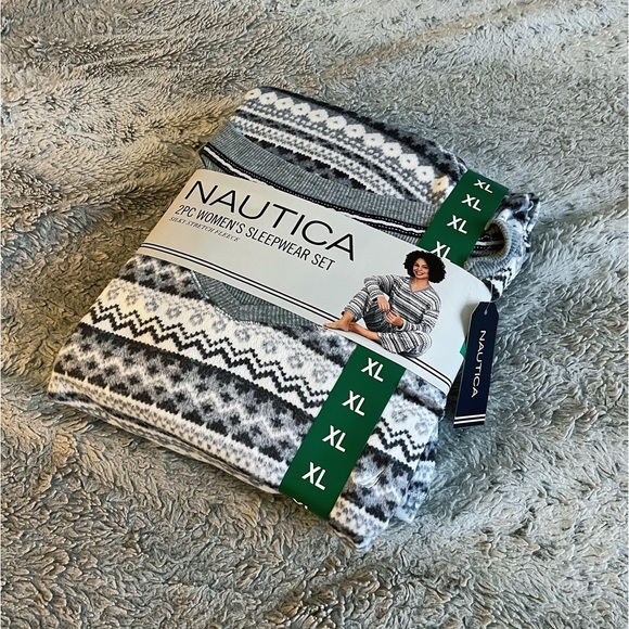 [SOLD] NWT Winter Pajamas (Size XL) - Picture 2 of 3